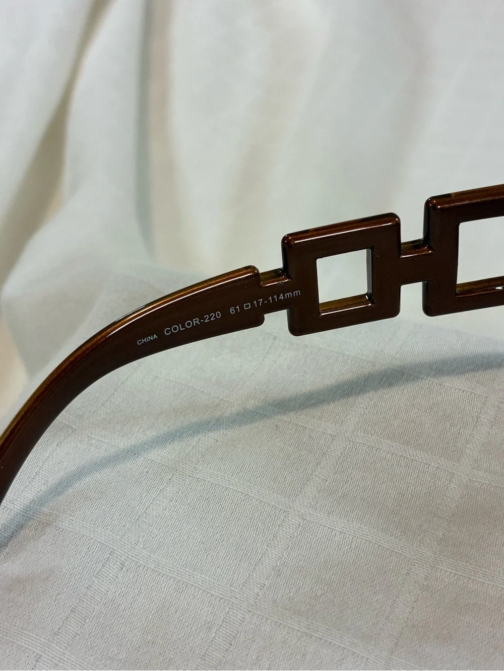 Elle Brown Gradient Sunglasses with Chain-Link Temples